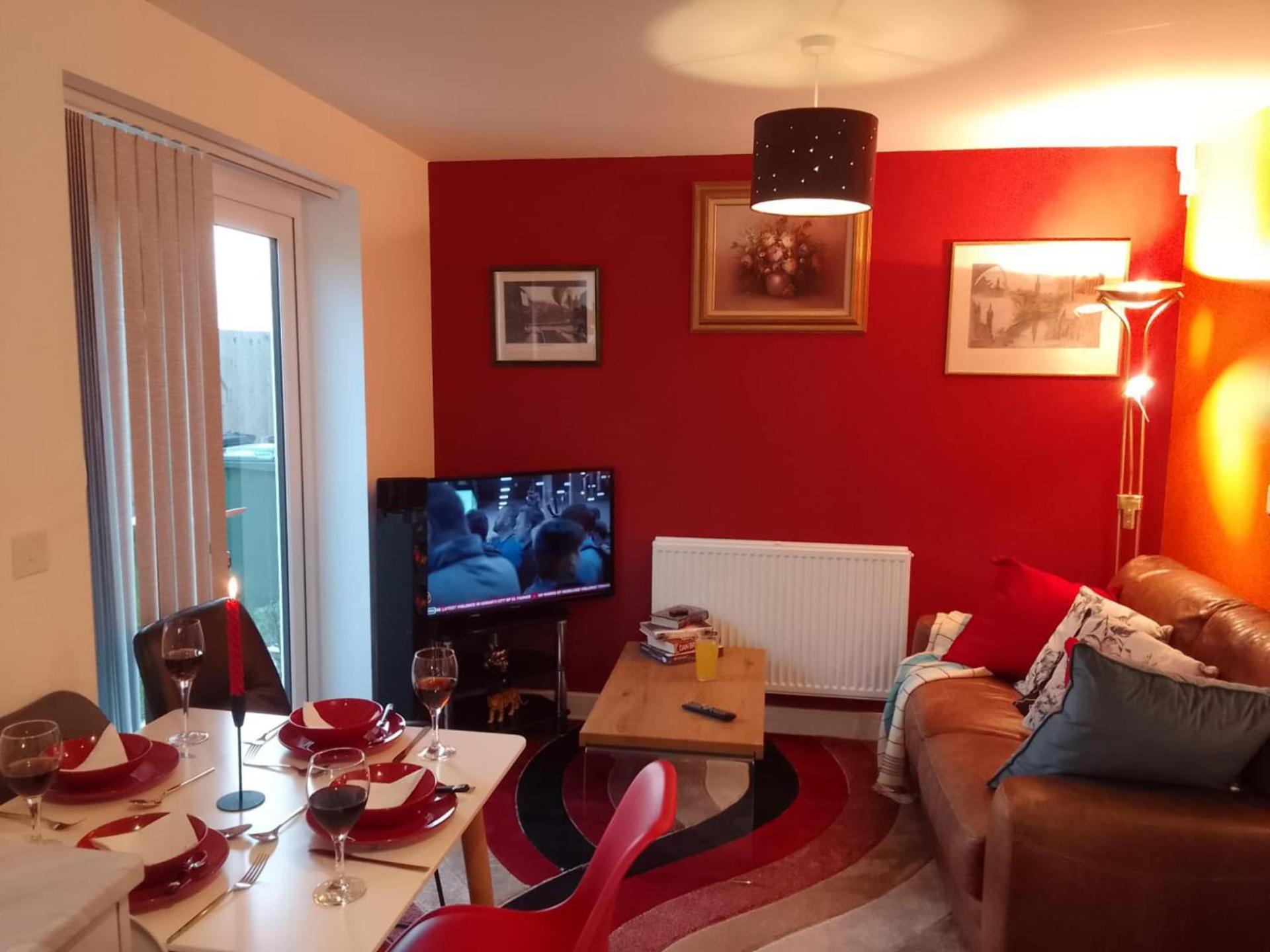 Ideal Home & Cottage Inviting 4 Bedroom Apartments Walsall Dış mekan fotoğraf