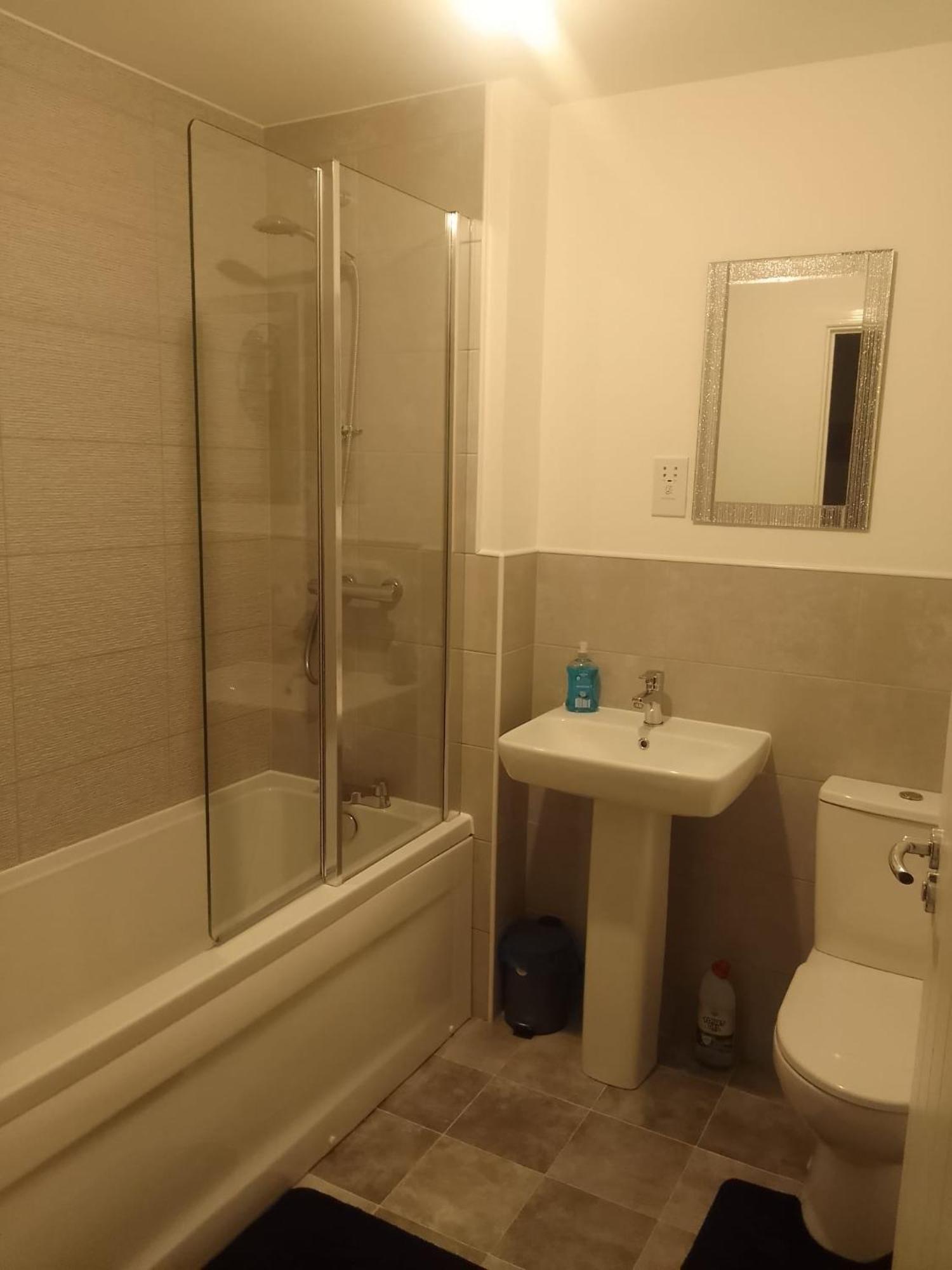 Ideal Home & Cottage Inviting 4 Bedroom Apartments Walsall Dış mekan fotoğraf