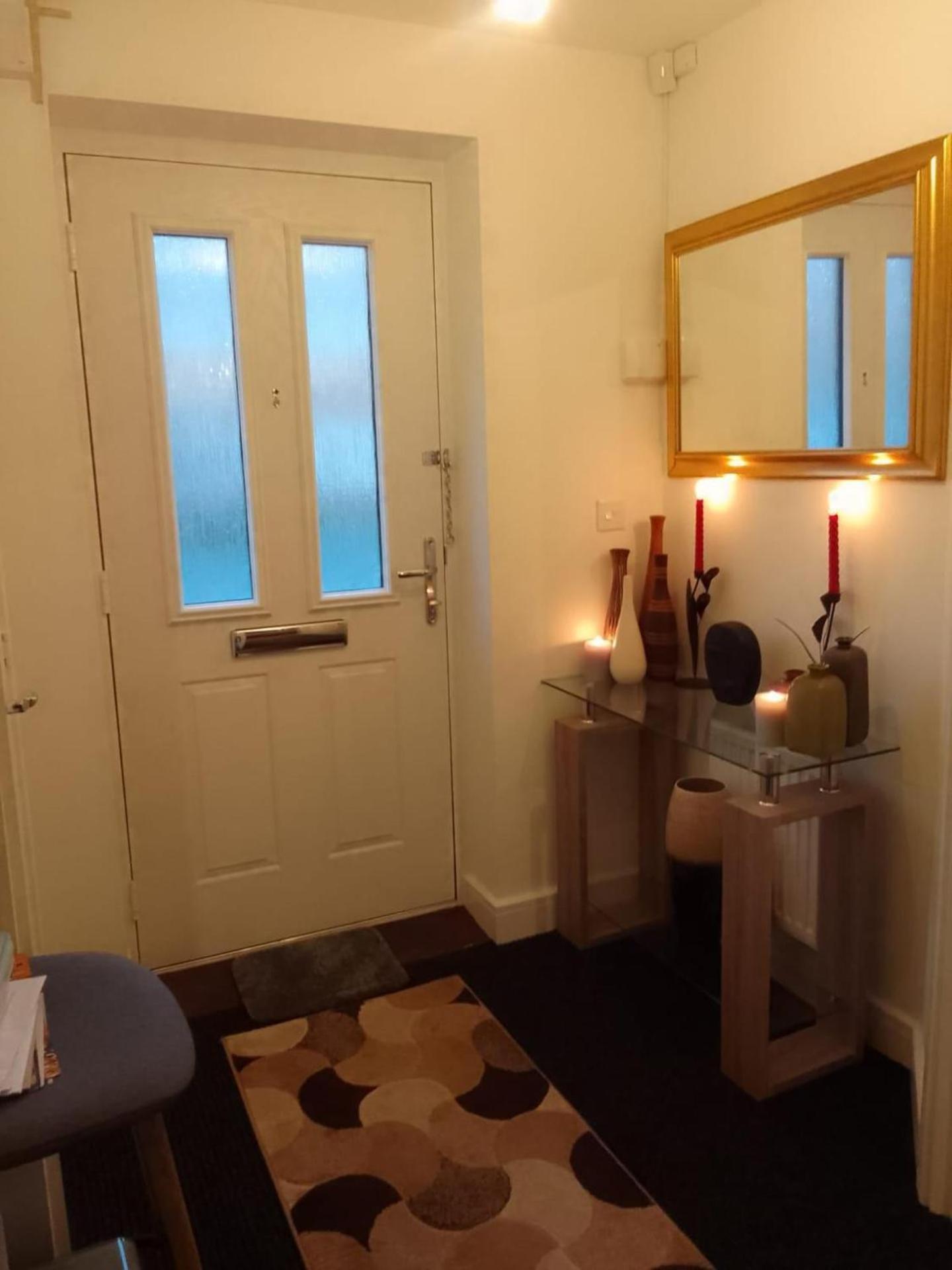 Ideal Home & Cottage Inviting 4 Bedroom Apartments Walsall Dış mekan fotoğraf